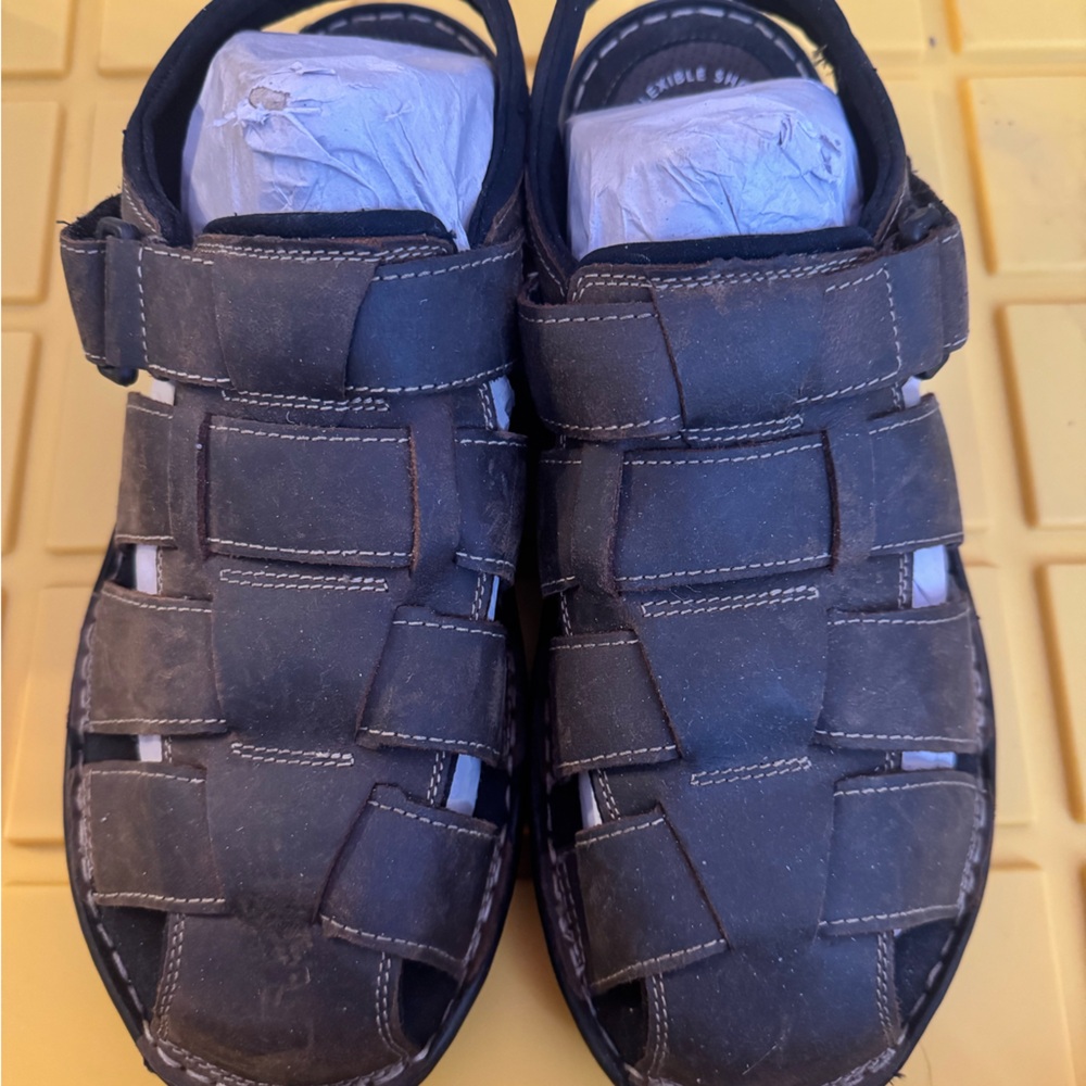 NWT Rockport Brown Leather Fisherman Sandals 11.5